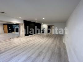 For rent apartament, 650 m², near bus and train, Calle Església