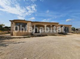 Houses (villa / tower), 211 m², Calle Borda