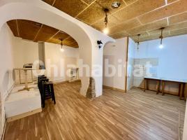 Lloguer local comercial, 35 m², prop de bus i tren, Calle dels Corretgers, 1