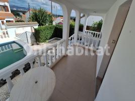 Houses (villa / tower), 220 m², Calle del Bosc