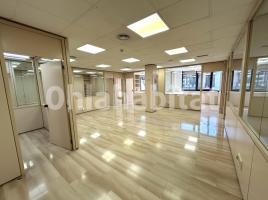Oficina, 211 m², VILADOMAT
