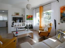  (unifamiliar adossada), 212 m², presque neuf, Zona