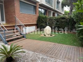 For rent Houses (terraced house), 318 m², almost new