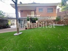 Houses (terraced house), 350 m², Zona