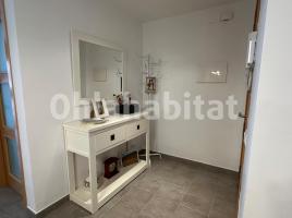 Flat, 71 m², almost new