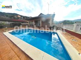 Casa (chalet / torre), 381 m², cerca de bus y tren, seminuevo