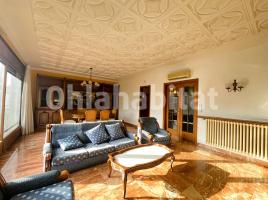 Houses (terraced house), 488 m², near bus and train, Calle Borrassà, 12