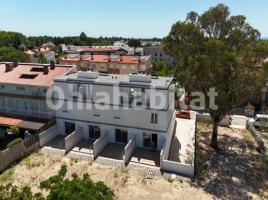 Houses (terraced house), 246 m², almost new, Calle JACINT VERDAGUER