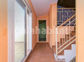 Houses (detached house), 240 m², Calle d'Antoni Tàpies