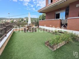 Houses (terraced house), 168 m², near bus and train, almost new, Avenida Santa Maria de Montserrat