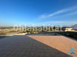 , 879 m², Calle de Joan Fuster