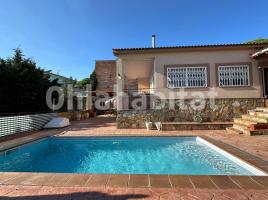 Houses (villa / tower), 203 m², almost new, Calle mediterranea