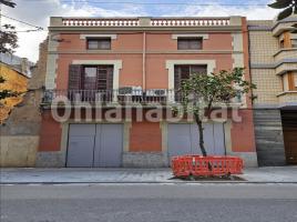 Alquiler propiedad vertical, 496 m², cerca de bus y tren, seminuevo, Calle Nou, 66