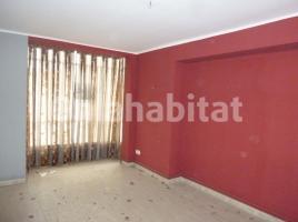 Flat, 192 m², near bus and train