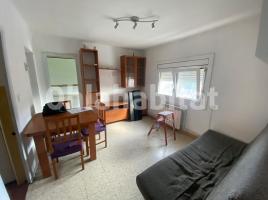 Flat, 60 m², near bus and train, Llevant