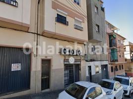 Piso, 42 m², cerca de bus y tren