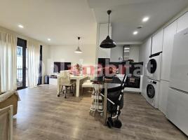 Piso, 75 m², cerca de bus y tren, seminuevo