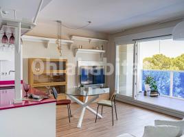 Piso, 95 m², cerca de bus y tren, seminuevo, PAU 5