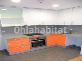 Piso, 52 m², cerca de bus y tren, seminuevo