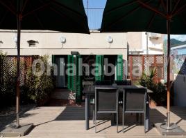 Alquiler ático, 65 m², cerca de bus y tren
