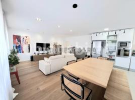 Attic, 91 m², near bus and train, Plaza catalunya