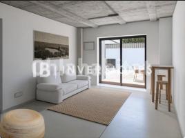 Piso, 60.74 m², cerca de bus y tren, nuevo