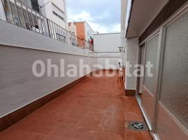 Flat, 91 m², close to bus and metro