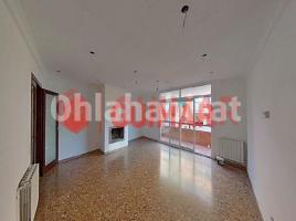 Flat, 129 m², near bus and train