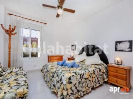 Apartament, 77 m², près de bus et de train, Platja Llevant