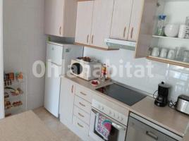 Apartamento, 62 m², cerca de bus y tren