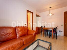 Flat, 60 m², near bus and train