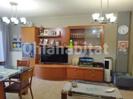 Flat, 56 m², near bus and train, almost new