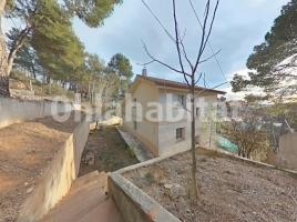 Casa (unifamiliar aislada), 270 m², cerca de bus y tren, seminuevo