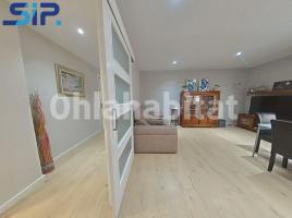 Piso, 82 m², cerca de bus y tren, Poble Nou