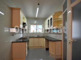 For rent flat, 150 m², near bus and train,  ( ) 