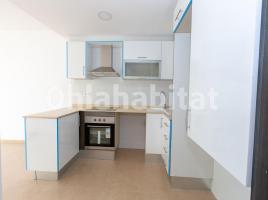 Alquiler piso, 55 m², cerca de bus y tren, nuevo