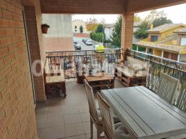 Houses (terraced house), 176 m², almost new, Calle dels Pirineus