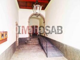 Flat, 465 m², Calle born