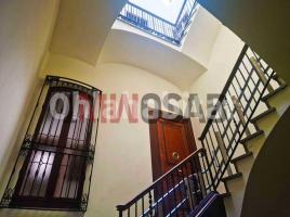 Flat, 465 m², Calle born