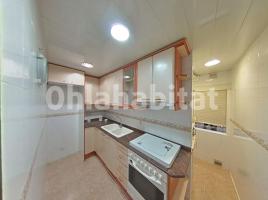 Piso, 59 m², cerca de bus y tren, Calle Mina