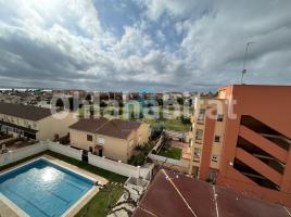 Attic, 90 m², near bus and train, Calle de la Cala