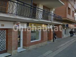 For rent business premises, 35 m², near bus and train