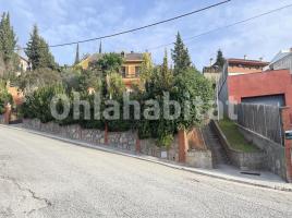 Houses (villa / tower), 208 m², Calle Montjuic