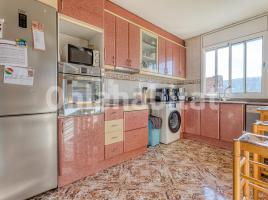 Casa (unifamiliar adossada), 261 m², prop de bus i tren, seminou