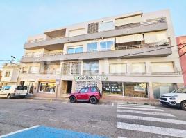 Piso, 131.80 m², cerca de bus y tren