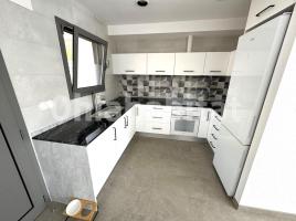 Casa (unifamiliar aislada), 90 m², cerca de bus y tren