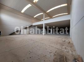 Louer , 1250 m², esquina calle Copérnico