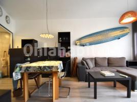 For rent flat, 68 m², near bus and train