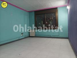 Flat, 65 m², near bus and train