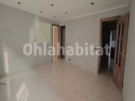 Flat, 76 m², near bus and train